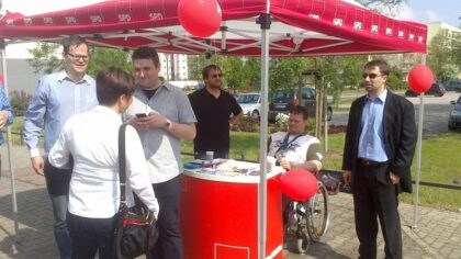 SPD-Infostand auf dem Fest "30 Jahre Straßenbahn" in Neu-Olvenstedt am 27.04.2014