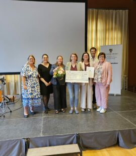 Der Verein Blickwechsel Neu-Olvenstedt hat mit seinem Projekt "Kinder stärken -Familien unterstützen" den ersten Preis des Integrationspreises in der Kategorie Kita und Ausbildung - Schlüssel erfolgreicher Integration gewonnen. Herzlichen Glückwunsch auch vom SPD Ortsverein Magdeburg-West